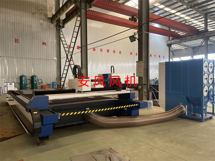 激光切割機2