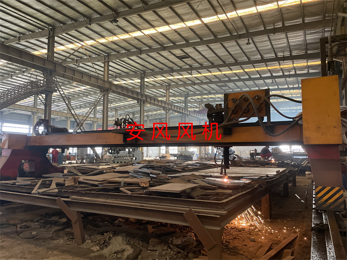 數(shù)控等離子切割機(jī)2