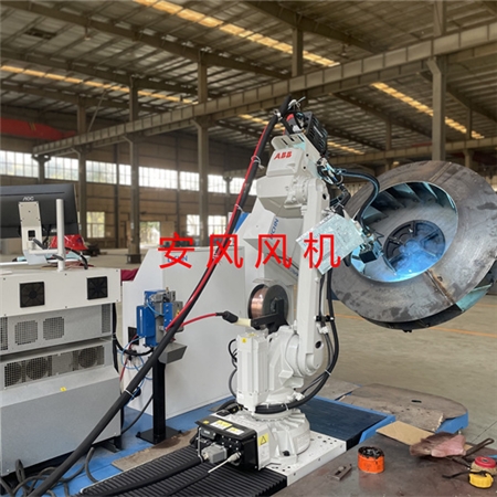 自動(dòng)焊接機(jī)器人